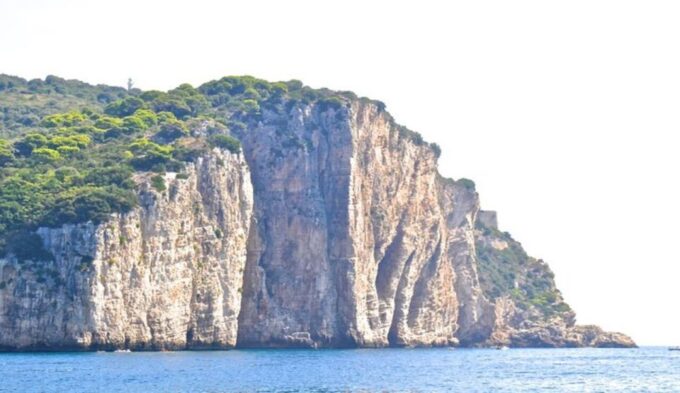 Sperlonga: Private Boat Tour to Gaeta With Pizza and Drinks - Important Tips