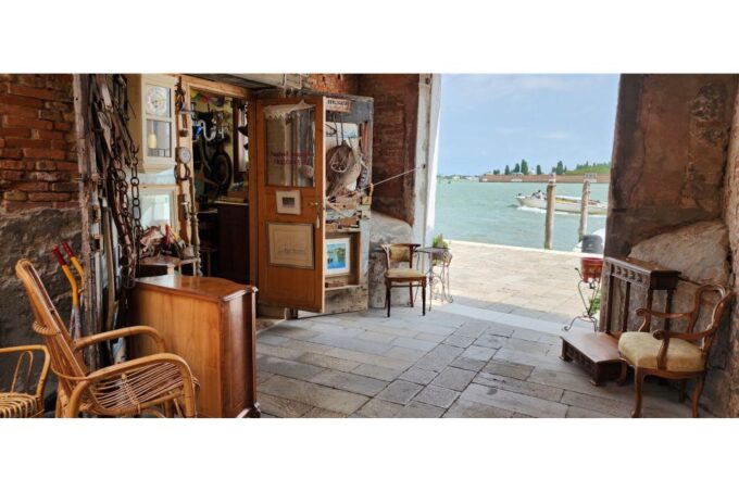 Spider-Man, the Tourist & All Movie Locations in Venice - Venices Movie Locations