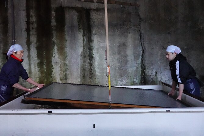 Spirit of Craftsmanship in Japanese Papermaking in Echizen - Exploring the Yanase Ryozo Paper Mill