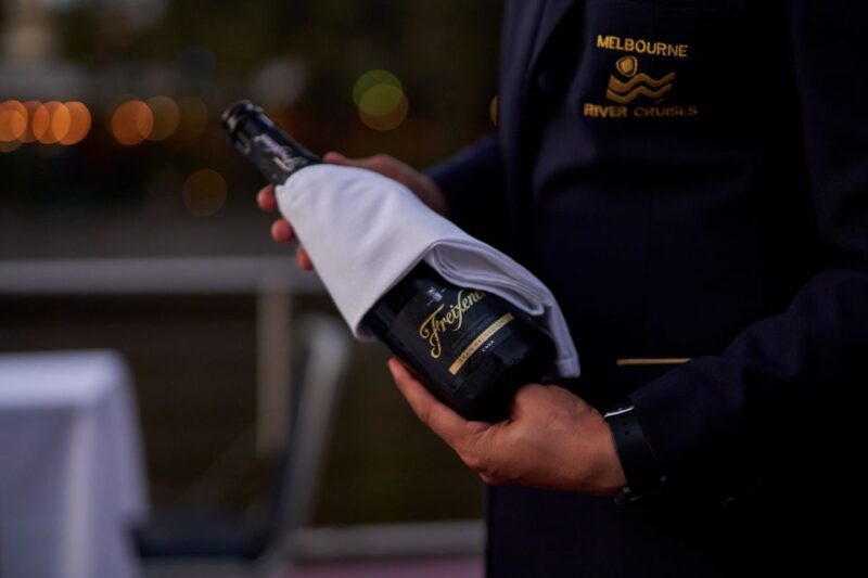 Spirit of Melbourne 4-Course Cruise With Drinks - Boarding and Cruise Experience