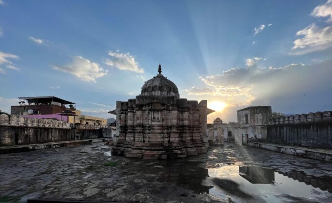 Spiritual City Walking Tour -The Pushkar Route - Convenient Amenities and Services