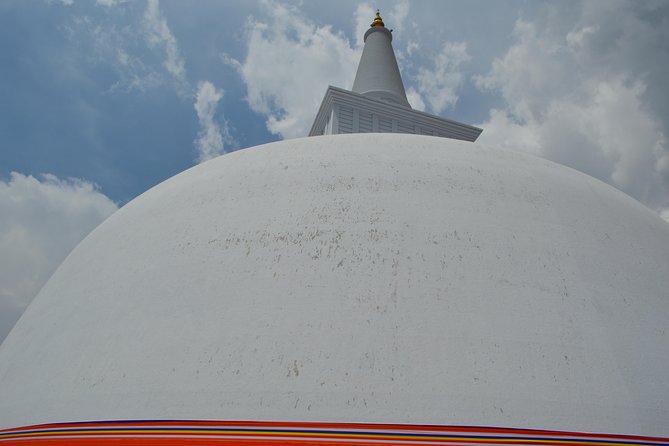 Spiritual Experience From Anuradhapura - Reflections at the Samadhi Buddha
