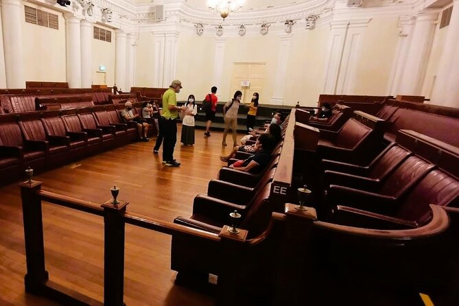 Splendour of Colonial Singapore Walking Tour With Lunch - Tour Logistics and Meeting Point