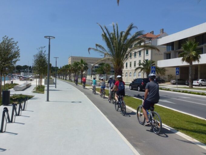 Split 3-Hour Guided Bike Tour - Cancellation Policy