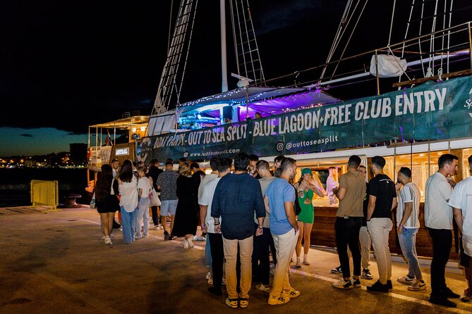 Split After Dark - Boat Crawl With Free Shots & VIP Club Access - Participant Suitability