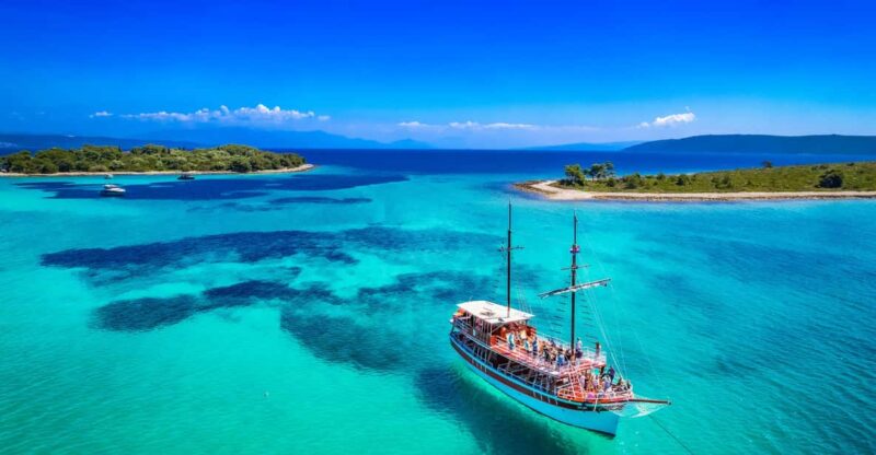 Split: All-Inclusive 3 Islands and Blue Lagoon Cruise - Vessel Details