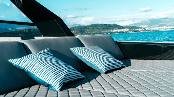 Split and Surrounding Area: One-Day Boat Trips on the Colnago 35 Open - Frequently Asked Questions