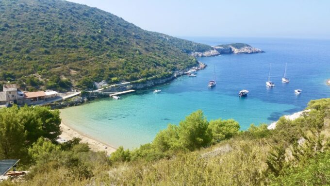 Split: Blue Cave, 5 Islands, & Snorkeling Speedboat Tour - Cultural Immersion in Hvar City