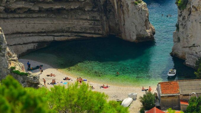Split: Blue Cave, Hvar & 5 Islands Trip With Entry Ticket - Booking and Payment Options