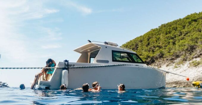 Split: Blue Cave, Vis & Hvar Full-Day Trip by Speedboat - Meeting Point and Duration