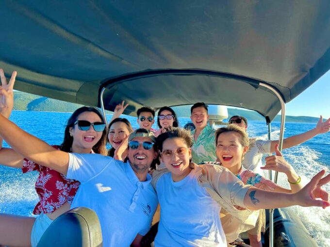 Split: Blue Lagoon & 3 Island Cruise With Wine & Snorkeling - Enjoying the Blue Lagoon