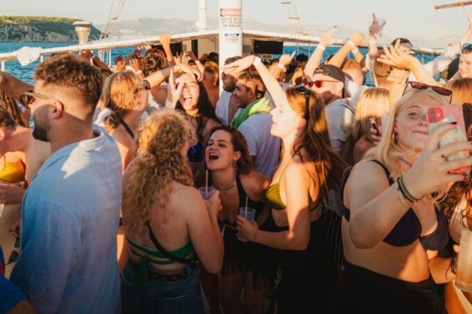 Split: Blue Lagoon Boat Party With Slide, Dj and After Party - Frequently Asked Questions