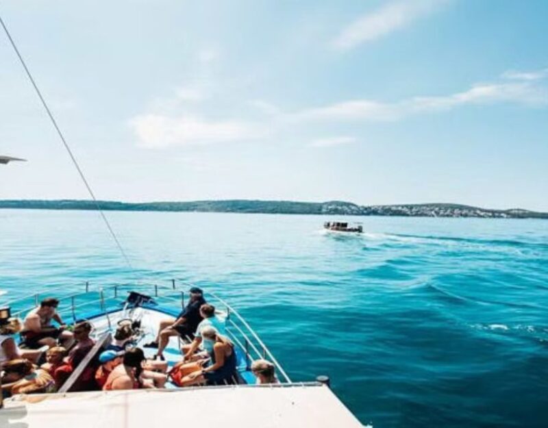 Split: Blue Lagoon Boat Trip With Lunch, Wine and Snorkeling - Experience Highlights