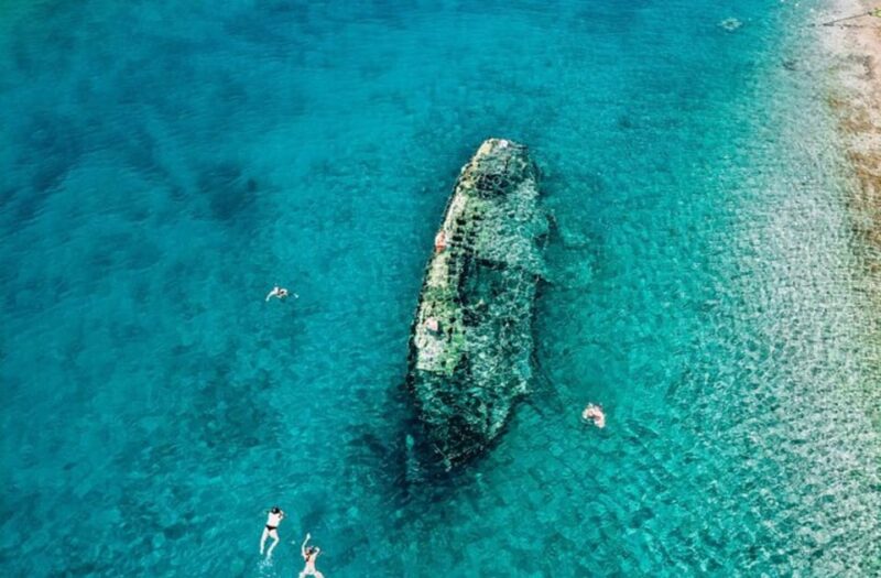 Split: Blue Lagoon, Shipwreck and ŠOlta With Food and Drinks - Onboard Experience