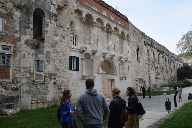 Split: Diocletians Palace Walking and Wine Tasting Tour - Sommelier-Led Presentation
