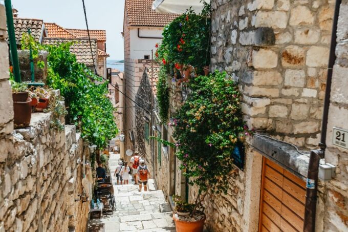 Split: Full-Day Catamaran Cruise to Hvar & Pakleni Islands - Customer Feedback