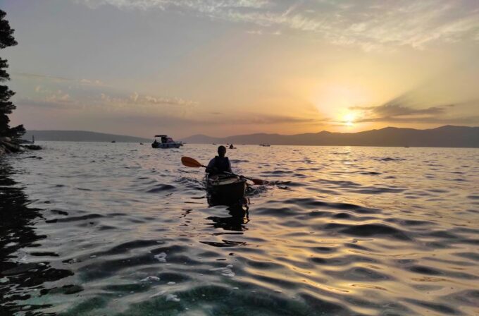 Split: Guided Sunset Sea Kayaking & Snorkeling Tour W/ Wine - Sunset Kayaking in Split