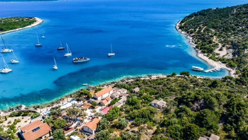 Split: Half-Day Blue Lagoon, Shipwreck, and Trogir Boat Tour - Inclusions