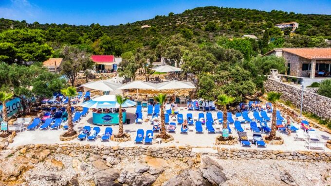 Split: Half-Day Blue Lagoon, Shipwreck, and Trogir Boat Tour - Exploring Trogir Old Town