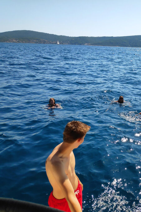 Split: Half Day Sailing Tour With Swim Stop, Snacks and Wine - Onboard Amenities