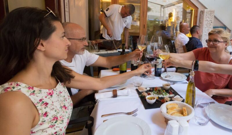 Split: Historical & Gastro Treasures Tour With Green Market - Itinerary Details