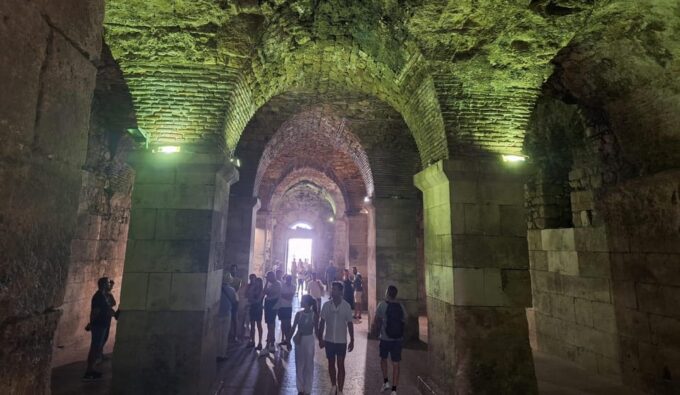 Split: History Walking Tour of the Old Town - Discover Diocletians Palace Secrets