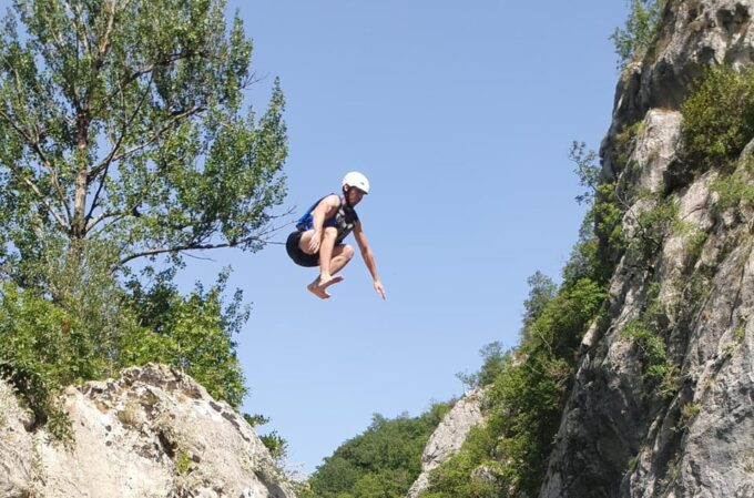 Split/Omiš/Makarska: Rafting, Cliff Jumping, and Cave Tour - Discovering the Captivating Caves