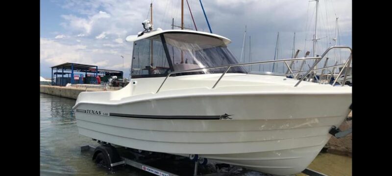 Split: Private Texas 540 Boat Charter With Skipper - Good To Know