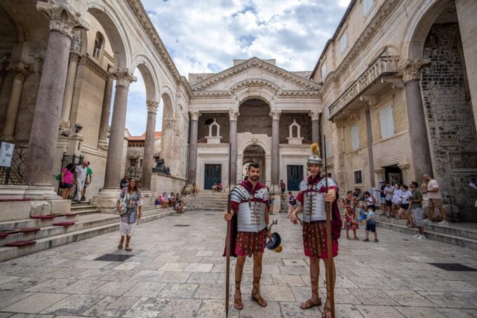 Split: Private Walking Tour for Families With Kids (5-17y) - Customer Feedback