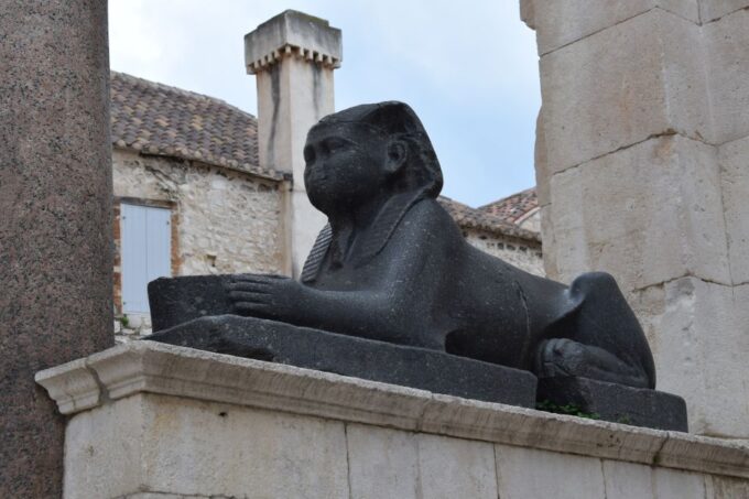 Split: Private Walking Tour With a Spanish Licensed Guide - Gratuities