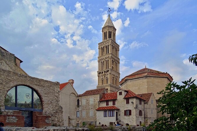 Split Quest Experience: Discover the City - About Your Stay