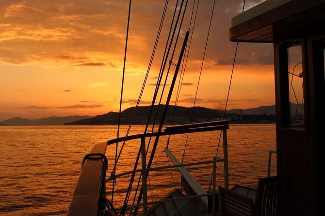 Split Sunset Cruise With Live Music - Accessibility and Safety