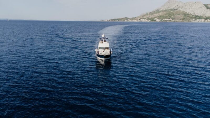 Split to Dalmatian Islands: Private Luxury Yacht Tour - Amenities and Inclusions