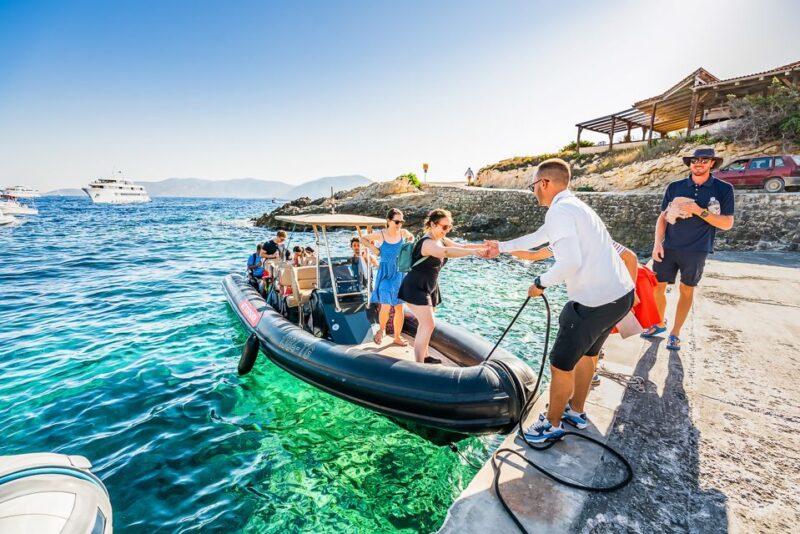 Split/Trogir: Blue Cave, Mamma Mia, Hvar and 5 Islands Tour - Komiža Village