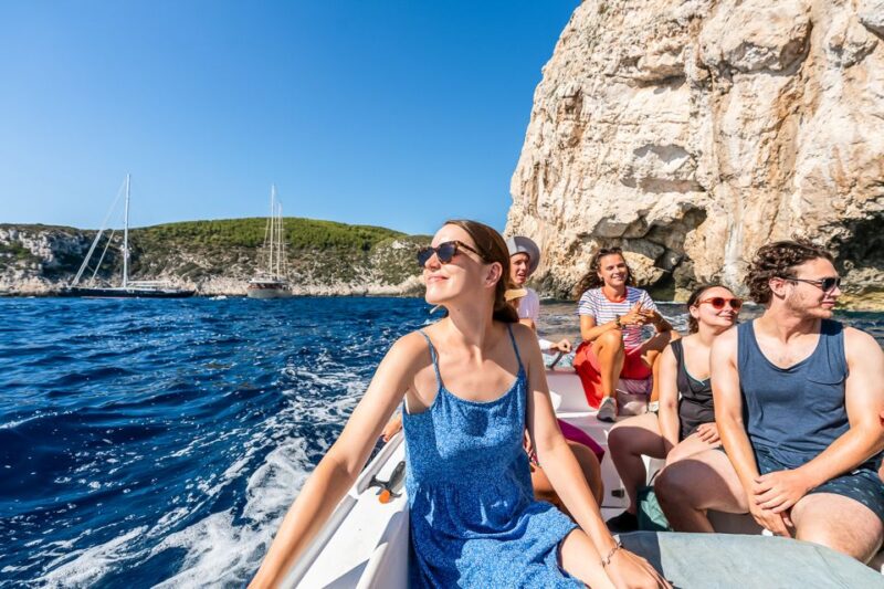 Split/Trogir: Blue Cave, Mamma Mia, Hvar and 5 Islands Tour - Stiniva Cove and Srebrena Beach