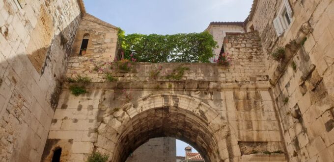 Split: Walking Tour of Split With a Magister of History - Guided Tour Inclusions