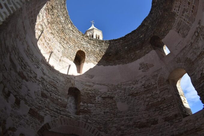 Split: Walking Tour + Virtual Reality Museum Experience - Frequently Asked Questions