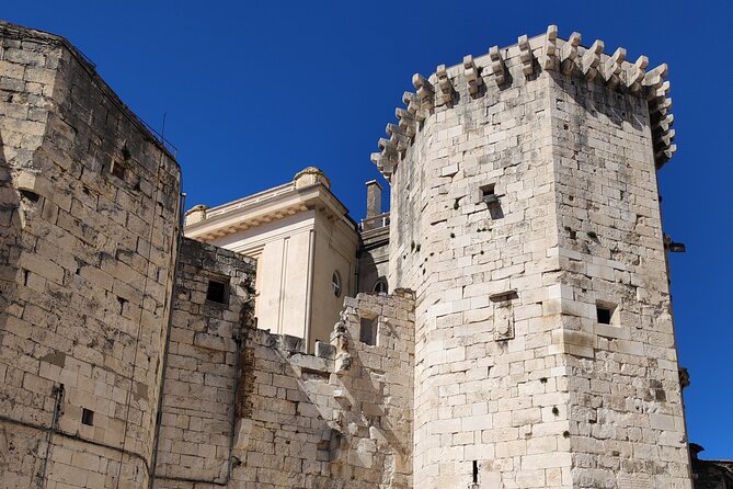 Split Walking Tour With a Licensed Local Guide - Good To Know