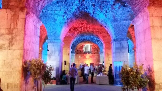 SPLIT:BOUTIQUE Emperors Walking Tour for History Lovers - Booking and Cancellation