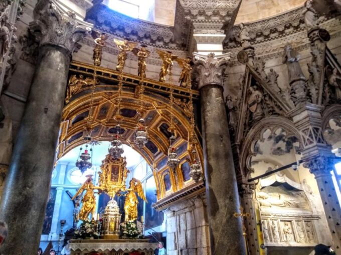 Splits Secrets - Private Walking Tour With a Panoramic View - Stroll Through Old Town