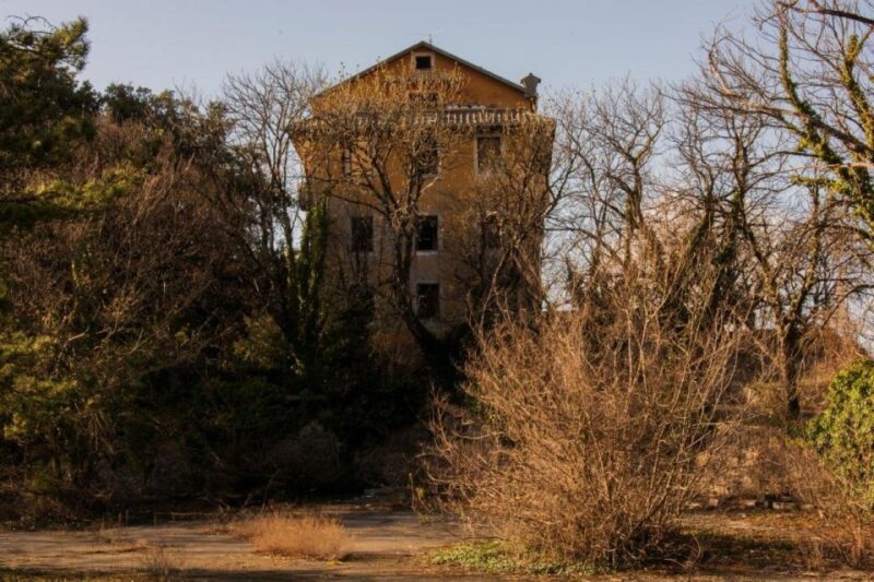 Spoleto, Tour of the Hotel Del Matto (The Fools Hotel) - Private Group Options