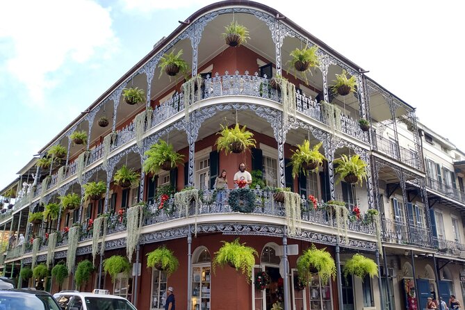 Spooky Spirits Haunted Pub Crawl - Ghost Tour in New Orleans - Accessibility and Transportation