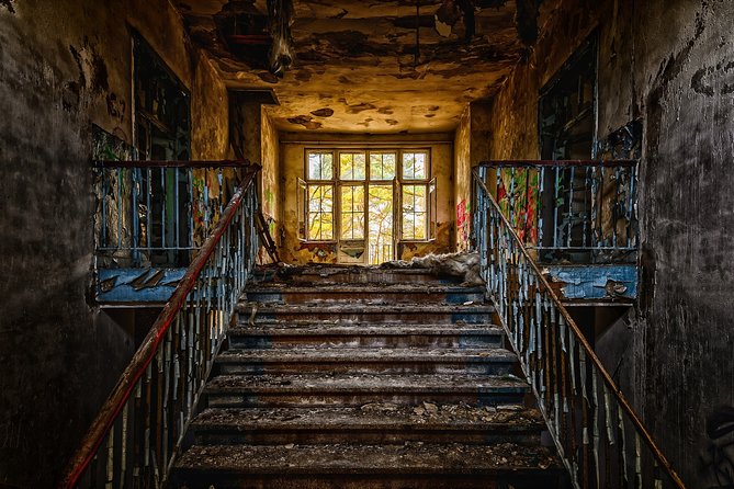 Spooky Strand Ghost Tour - Accessibility and Military Discounts