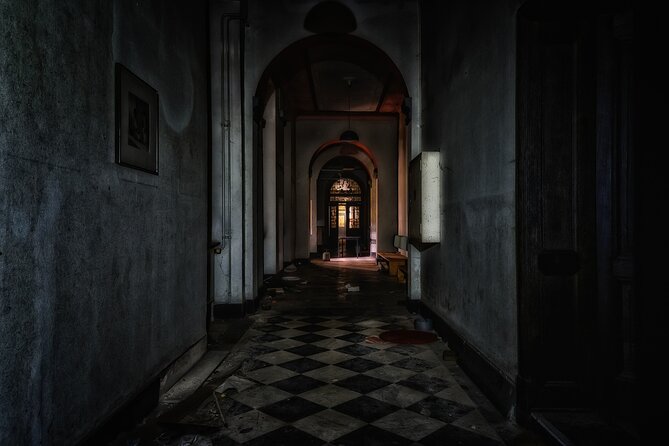 Spooky Strand Ghost Tour - Meeting and End Points
