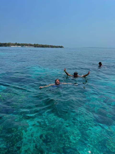 Sport Boat: Rosario Island, Private Island, Cholon & Baru - Explore the Rosario Islands