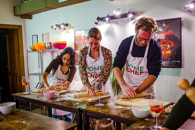 Spritz and Spaghetti: Small Group Tipsy Cooking Class - Class Size and Accessibility