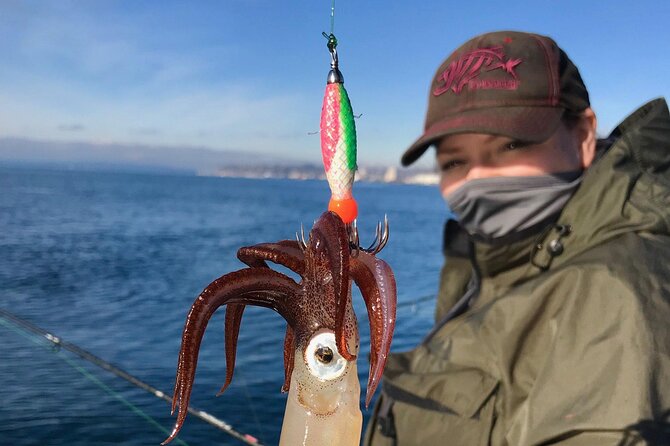 Squid Fishing on Private Guided Boat in Seattle City Waterfront - Key Points