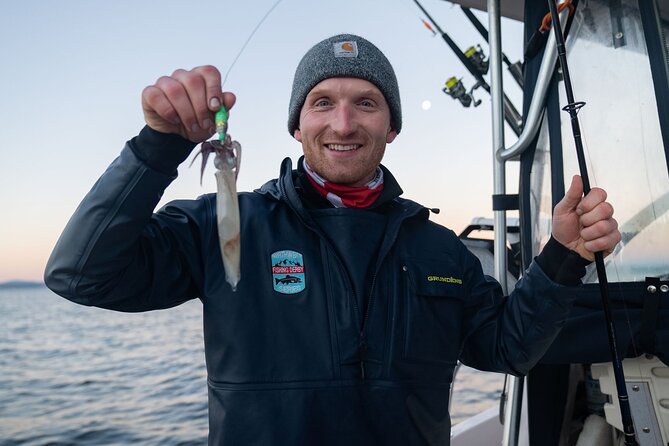 Squid Fishing on Private Guided Boat in Seattle City Waterfront - Meeting Point and Logistics