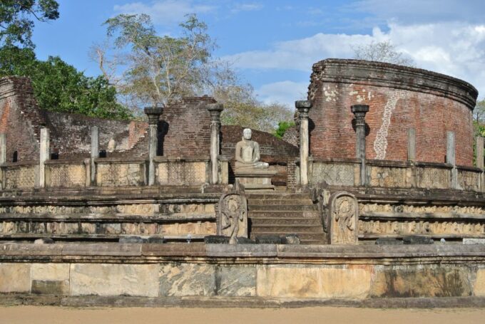Sri Lanka 3-Day Tour Ancient Temples, Wildlife, Hill Country - Transportation and Guides