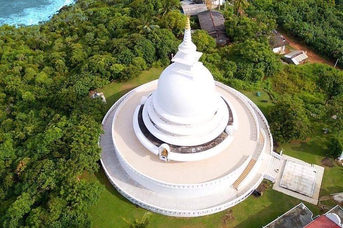 Sri Lanka Round Tour in 5 Days - Trekking Horton Plains
